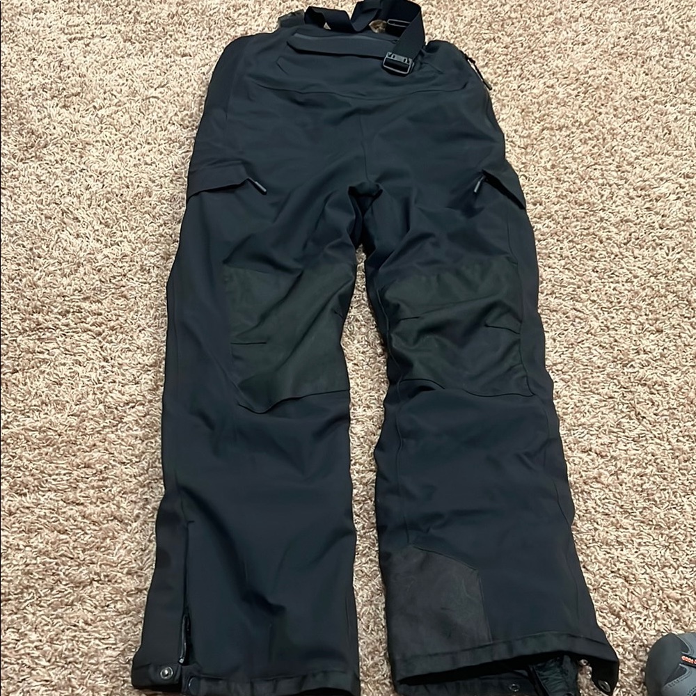 Youth ski bibs size large